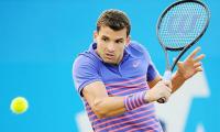 Bad light halts Dimitrov match; Hewitt plays last match at Queen's