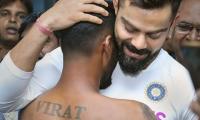 Kohli's heartwarming gesture as he meets a fan