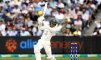 Australia wary of reverse swing threat in India