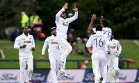 New Zealand in trouble as bowlers put Lanka in control