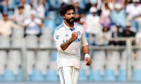 Jadeja picks another Test fifer in trying conditions 