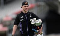 England wicketkeeper Cox ruled out of NZ Tests