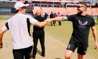 Old Teammates Gambhir, McCullum Reunite