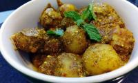 Recipe: How to make Dumdaar Dahiwale Aloo