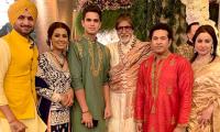 Sachin, Yuvi, Bhajji bond at Isha Ambani's wedding