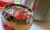 Recipe: Raspberry Strawberry Trifle