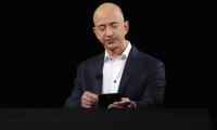 What books do Jeff Bezos, Tim Cook read?