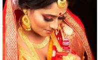 Gold Hits ₹1 Lakh: Hold, Buy or Sell?