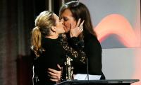 PIX: Kate Winslet kisses Allison Janney!