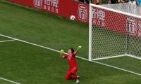 Tale of two keepers as Uruguay slip against France