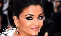 Cannes: Doesn't Aishwarya look stunning?