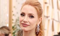 STUNNING! Jessica Chastain on the Oscars red carpet