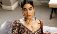 Like Janhvi's Kashmiri Look? VOTE!