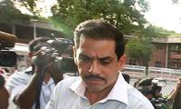 Centre is desperate, blundering: Vadra slams government on note ban