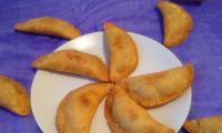 Holi recipes: Gujiya and Coconut Barfi