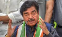 Shatrughan Sinha joins Congress