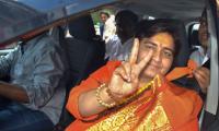 Pragya calls Godse patriot; forced to apologise 