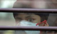 Delhi residents 'feeling suffocated' due to bad air