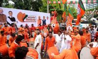 BJP-Sena retain power in Maha; Haryana a hung house