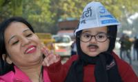 AAP invites 'Baby Mufflerman' to Kejriwal swearing-in