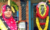 Muslim woman offers special Dussehra puja