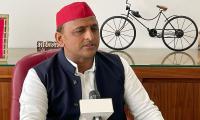 Akhilesh's one-man show fails to 'send Yogi back'