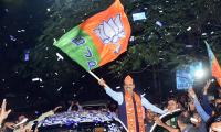 Saffron sweep in Maha; Fadnavis poised to return as CM