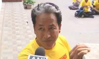 Sonam Wangchuk sits on fast at Ladakh Bhawan