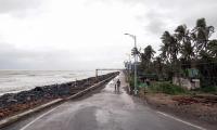 Cyclone Dana hits Odisha, Bengal; 2 killed in WB