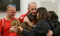 Israel announces return of 3 hostages after 498 days