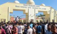 Violent mob attacks convoy carrying Zubeen death accused