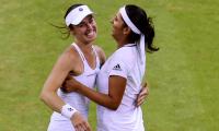 Santina begin title defence in style; Bopanna wins