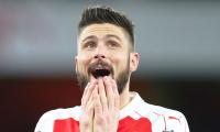 Arsenal striker Giroud ruled out of Tottenham game; Aguero fit