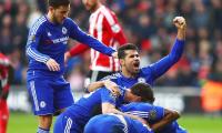 EPL PHOTOS: Chelsea sinks Southampton; Leicester's dream stays alive