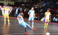 Futsal: Giggs's Mumbai record opening win; Ronaldinho's Goa go down