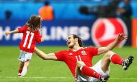 Euro 2016: UEFA tells Wales to keep their children off the pitch