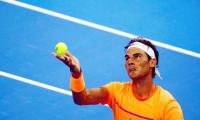 Murray, Nadal ease into second round of China Open