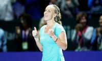 WTA Finals: Tireless Kuznetsova edges Radwanska in Singapore thriller