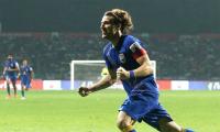 ISL: Forlan strikes as Mumbai snap ATK's dream run, go top