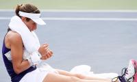 SCARY! Konta collapses but recovers to reach third round