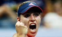 Kerber celebrates No. 1 by reaching US Open final