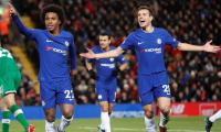 Late Willian goal earns Chelsea point at Liverpool