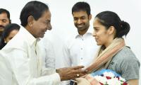 PHOTOS: Telangana CM felicitates CWG medal winners Nehwal, Sindhu