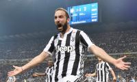 Juve score twice in last five minutes to sink 10-man Inter