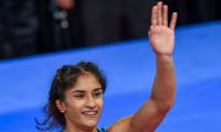 Vinesh, Sakshi book CWG berths 