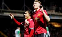 Sanchez stars on debut for Man United