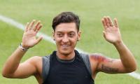 Arsenal manager Emery says Arsenal is Ozil's 'home'