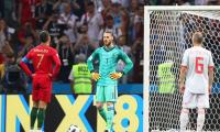 After flop show against Portugal, Spain's De Gea 'needs time, oxygen'