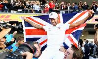 Hamilton only two behind Schumacher as he wins 5th F1 title