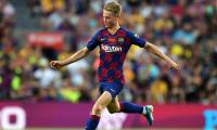 Football Extras: Barca's De Jong out with calf injury